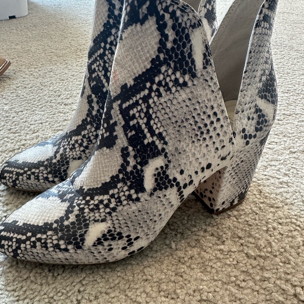 Steve Madden snakeskin look booties